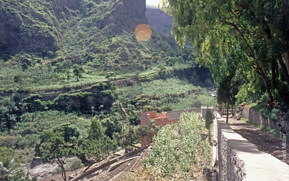 4_CapVerde_1994_Santo Antao_026