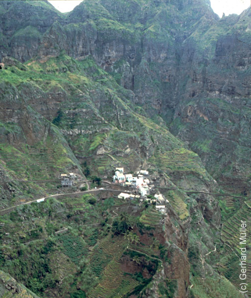 5_CapVerde_1994_Fontainhas_014