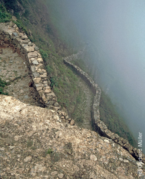 6_CapVerde_1994_Cova-Krater_010