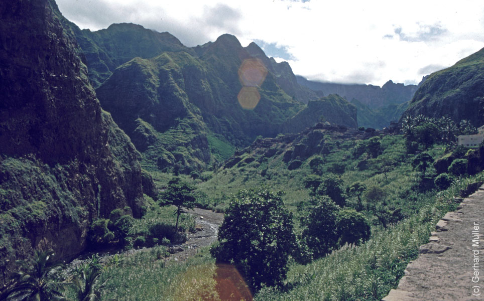 6_CapVerde_1994_Cova-Krater_035