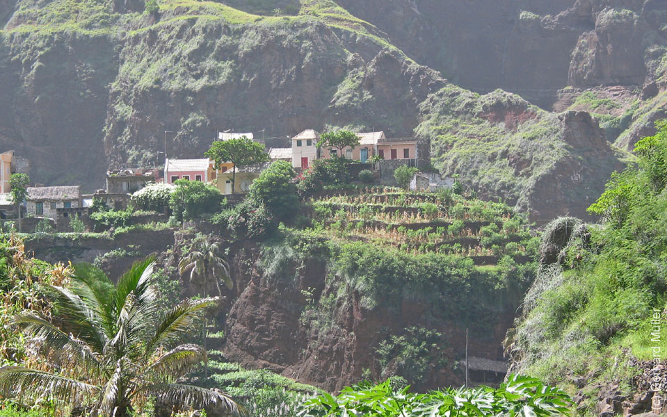 CapVerde_2003_0058