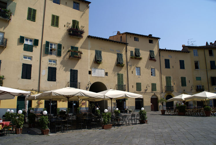 Lucca001