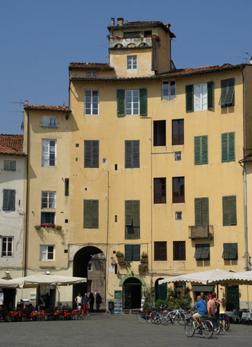 Lucca005